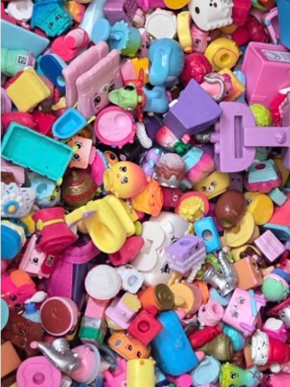 Shopkins grab bag 10 for 5$ buy 3 save 30% !